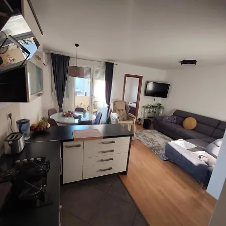 Apartment App Ante *