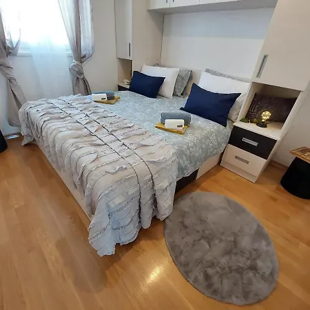 Apartment App Ante Split